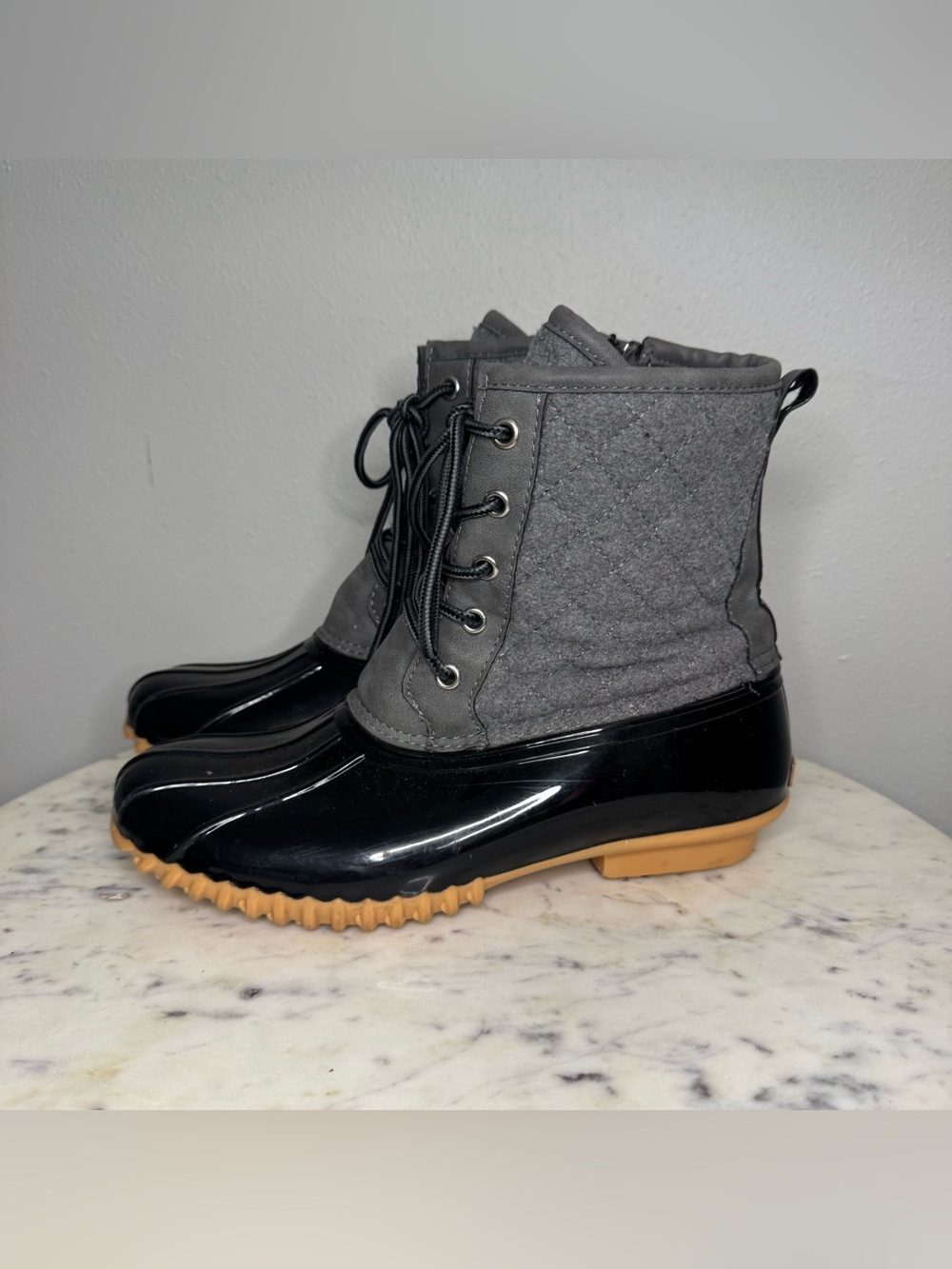 Sporto Delancy Boots Size 8 M rain snow
Zip up